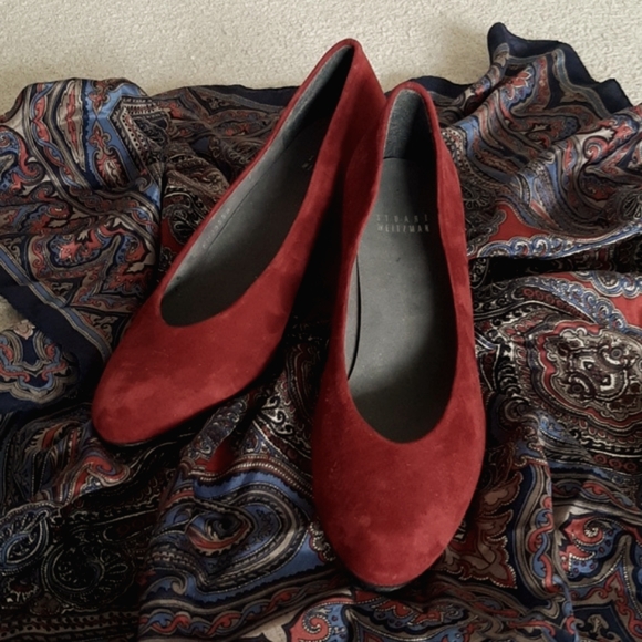 STUART WEITZMAN Gorgeous Rich Burgundy Red Suede Wedge Pumps - Near New - Picture 6 of 17